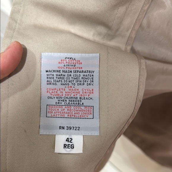 Tan Trench Coat with Adjustable Cuffs and Traditional Collar - Picture 2 of 9